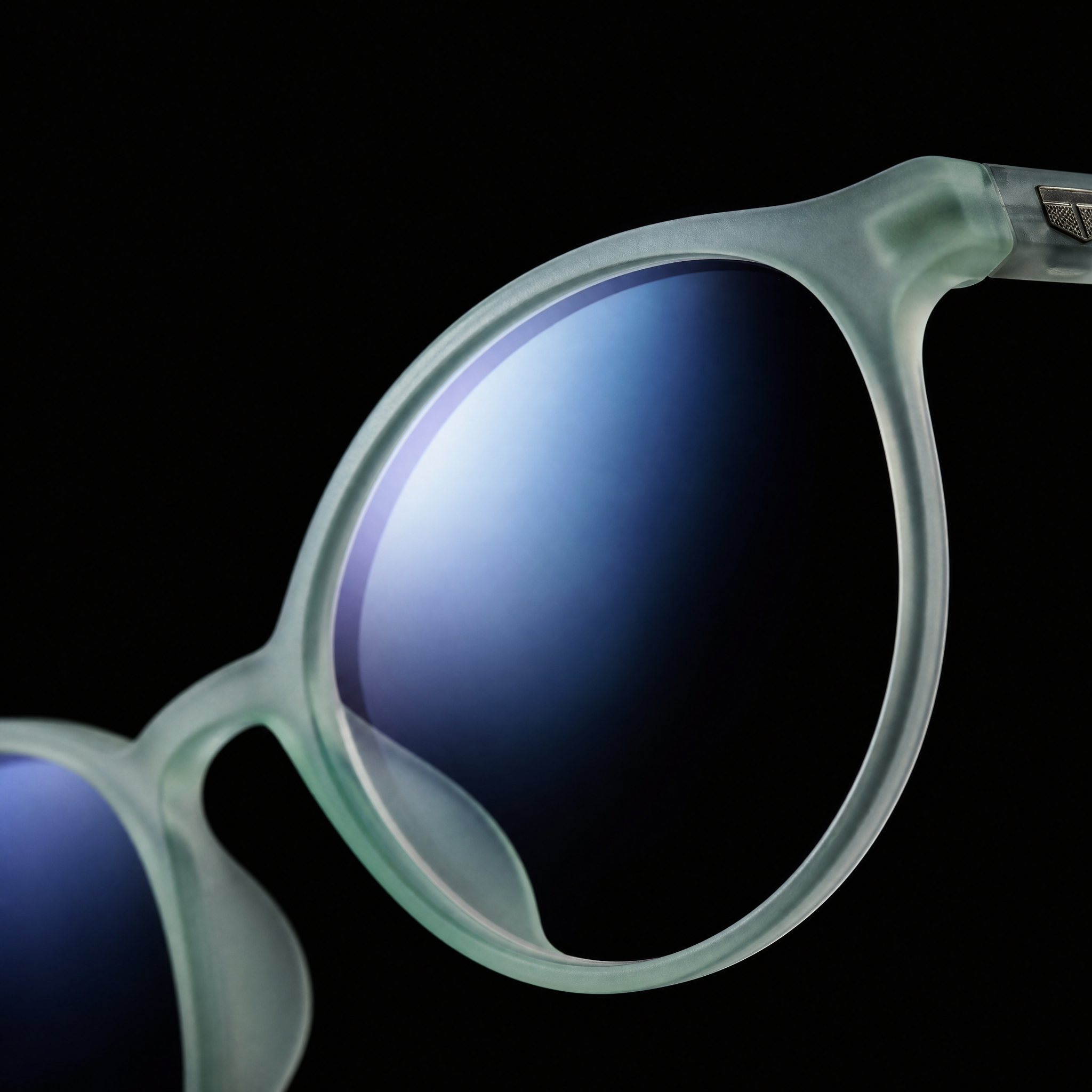 E1006 C8 Round Screen Glasses | Valley Green