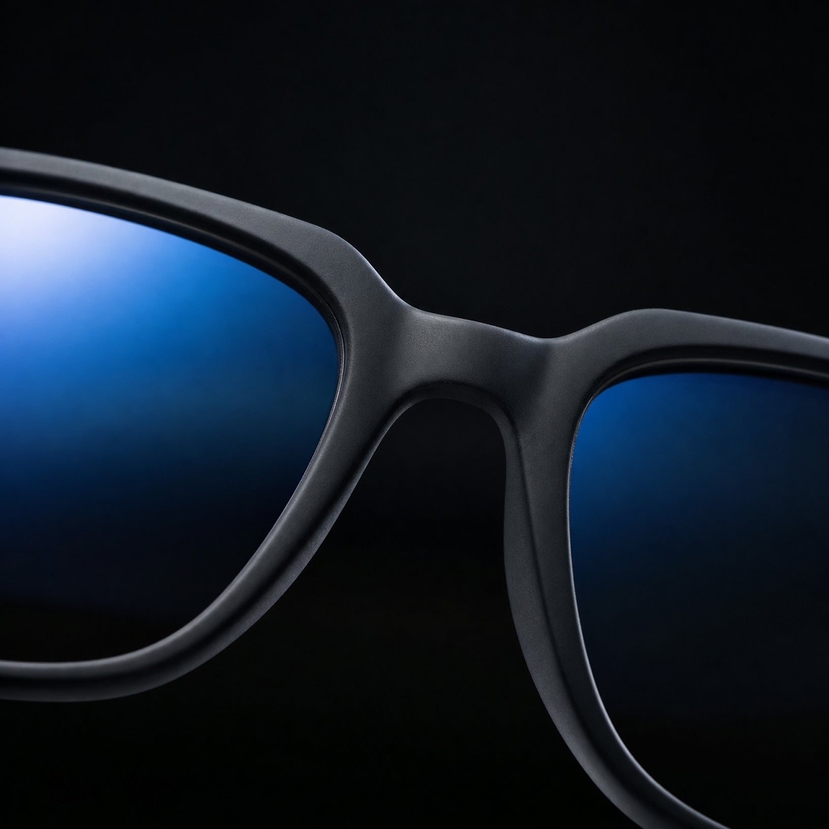 E1091 C1 Square Screen Glasses | Black